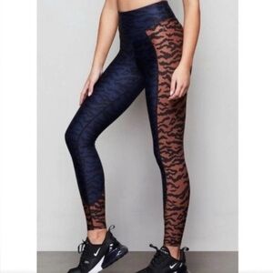 NEW Good American Size 1 Small Mixed Animal Print V Leggings in Orange & Blue